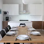 2ndhomes Luxurious 144 M2 Stylish 3 Bedroom Center Lägenhet *