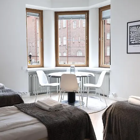 2ndhomes Luxurious 144 M2 Stylish 3 Bedroom Center Apartment *