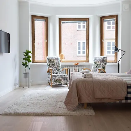 2ndhomes Luxurious 144 M2 Stylish 3 Bedroom Center Helsinki
